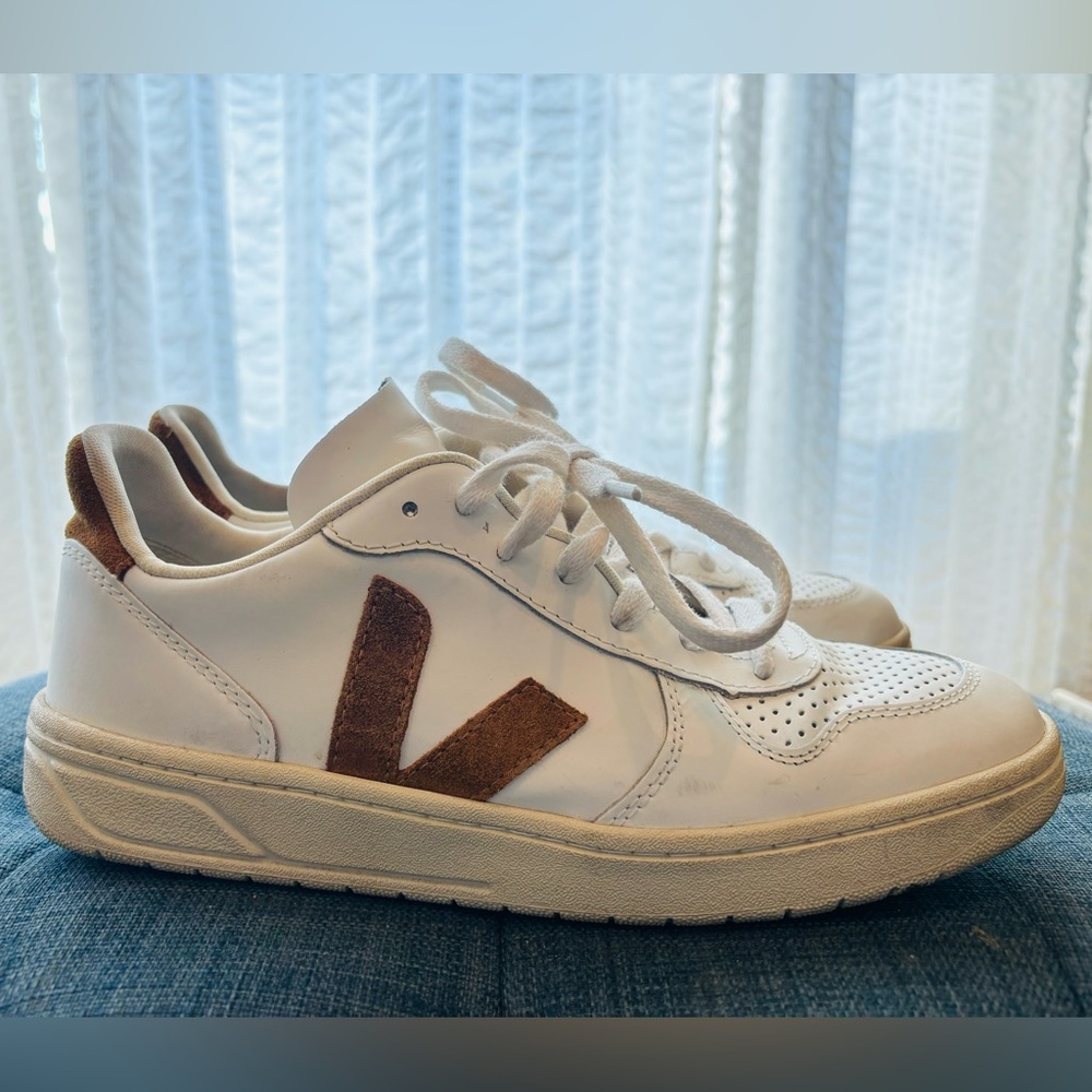 Veja neutral sneakers